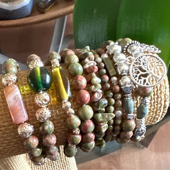 Unakite beaded bracelet/Grounding stone for Scorpio - Picture 7 of 8